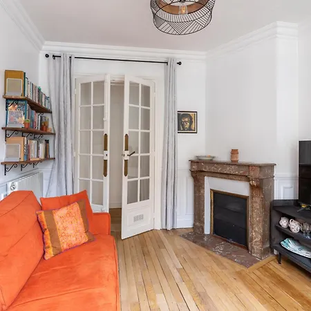 Chic 1bd With Balcony Picpus * Parigi