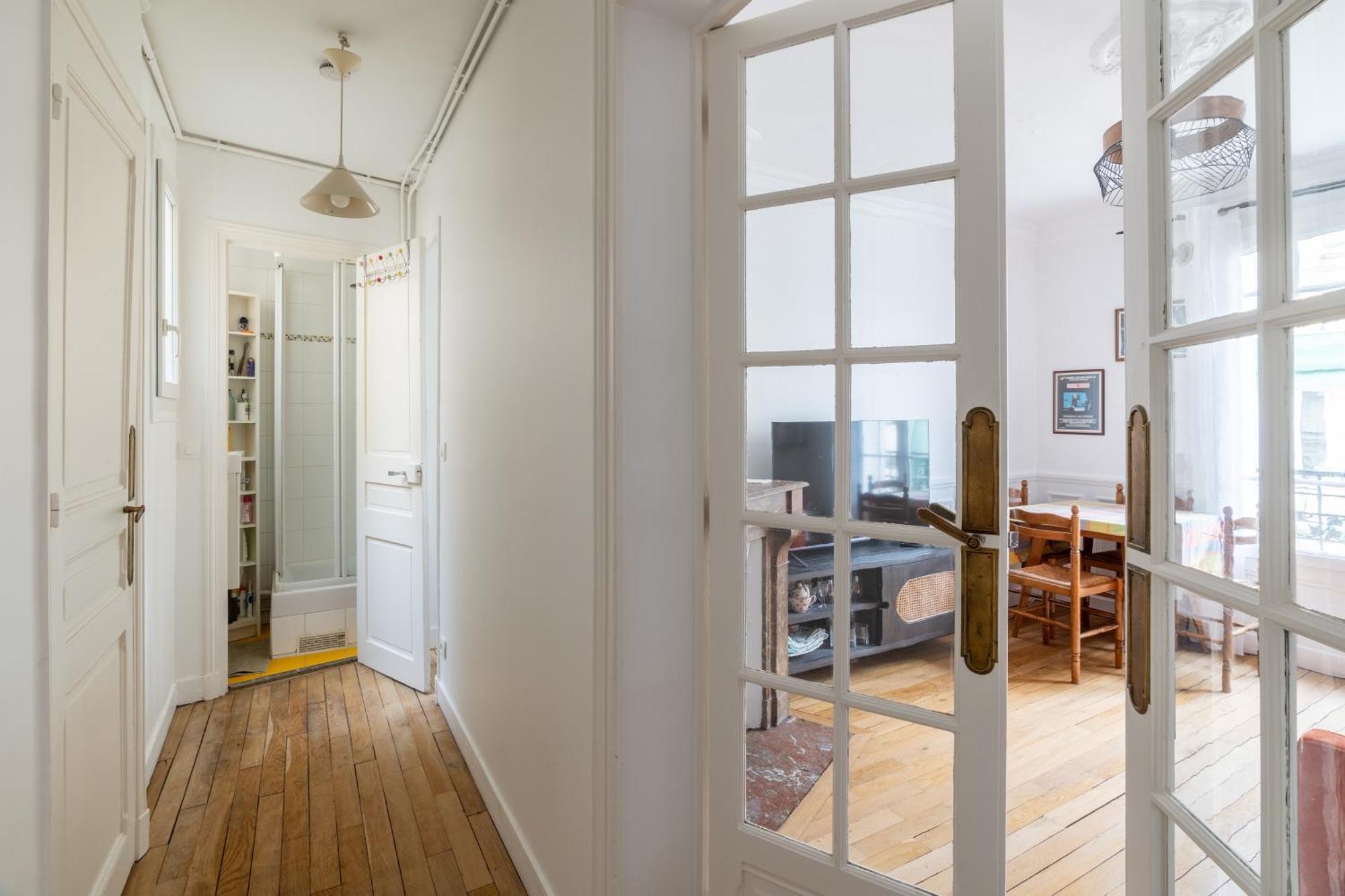 Chic 1bd With Balcony Picpus * Parigi